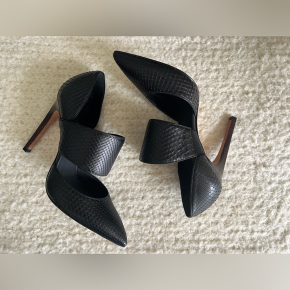 Calvin Klein Collection - Picture 3 of 10